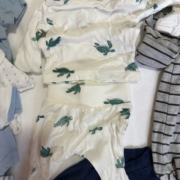 NB Carters Gerber Baby Clothing bundle with Stripes and Patterns - Picture 5 of 10